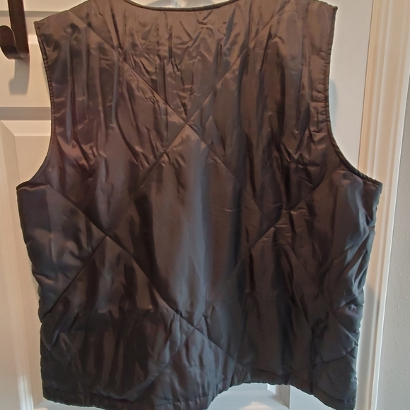 Socialite  sz large/ extra large  black vest NWT. packable. lightweight - Picture 4 of 5